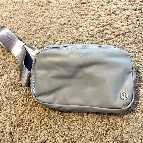 NWT Rare Lululemon Grey Belt Bag